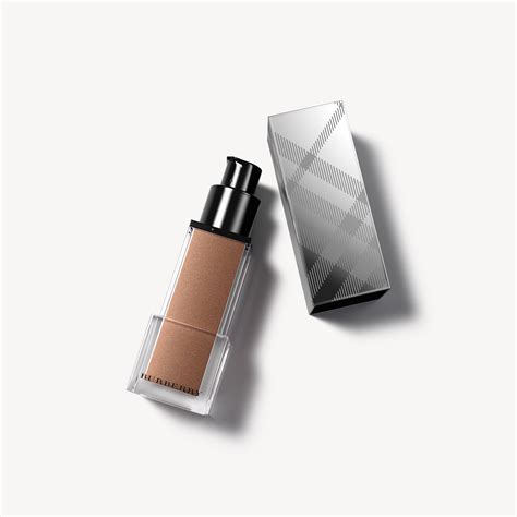 burberry fresh glow luminous fluid base in golden radiance|temptalia Burberry fresh glow.